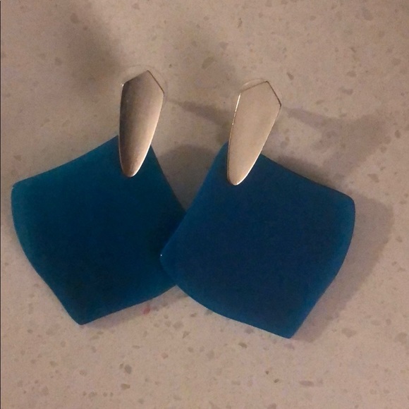 Gorgeous Kendra Scott earrings! - Picture 1 of 3